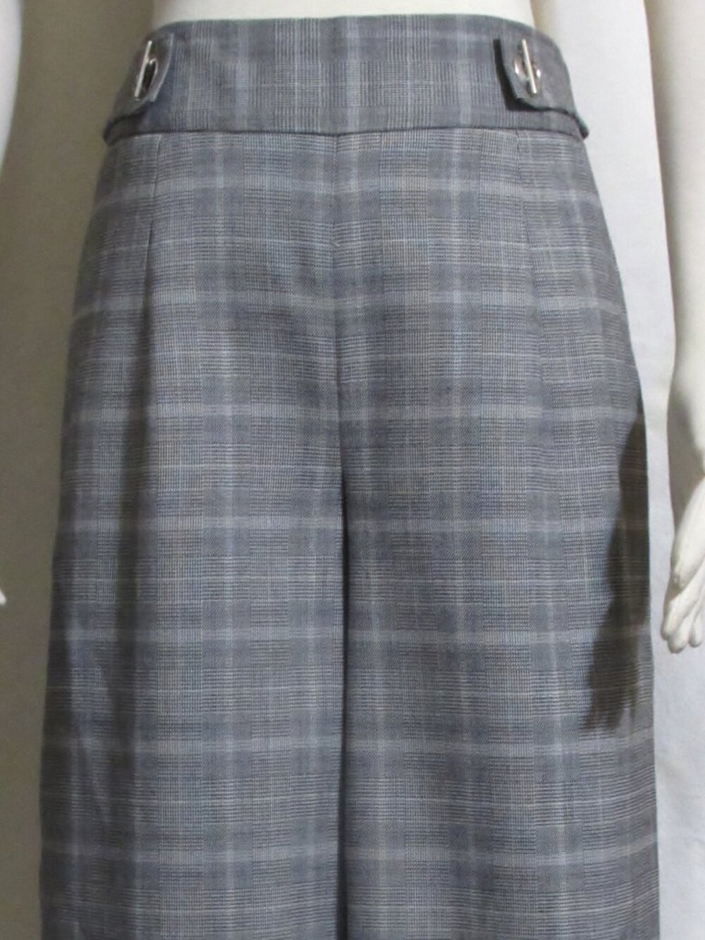 NEW Women's Ladies THE LIMITED Black & Gray Stretch Capris Crop Pants 4 $74